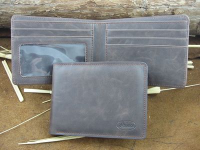 【常山縣普林斯皮革制品】男士短款2折棕色錢夾 歐美新款，實用之選